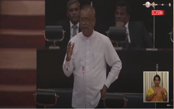 උතුරු නැගෙනහිර ජනතාවගේ ඉඩම්  නිරවුල්කර යළි එම ජනතාවට ලබා දෙනවා